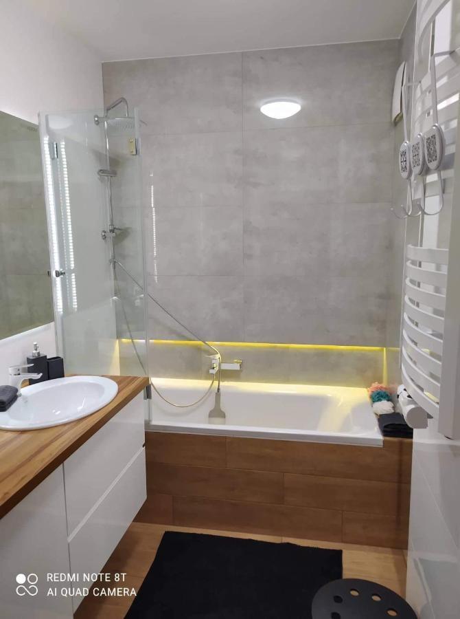 Apartament Gdynia Centrum - Silvaking Dla Wymagajacych Ngoại thất bức ảnh